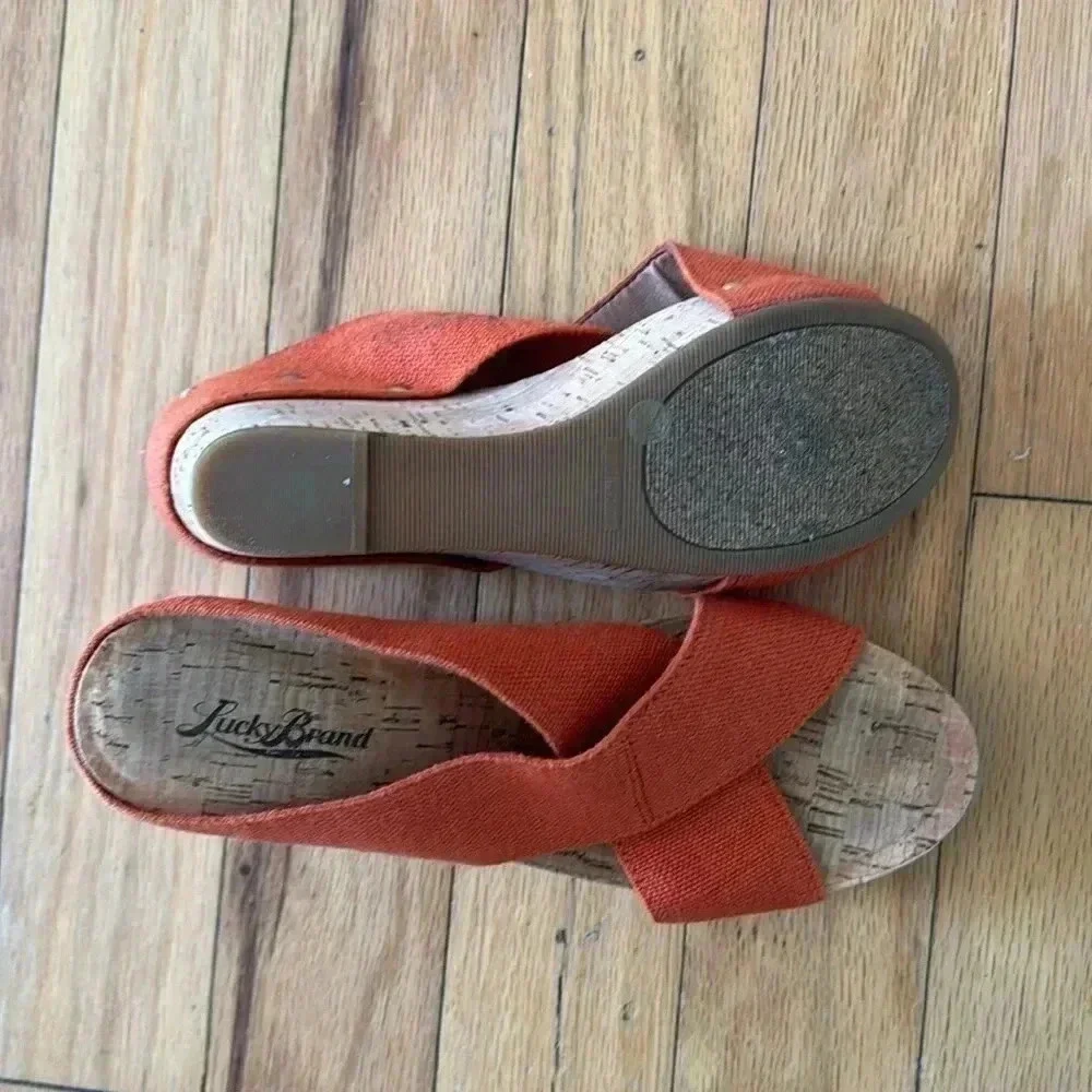 Lucky Brand women’s Miller 2 cork and Canvas wedge size 7.5
